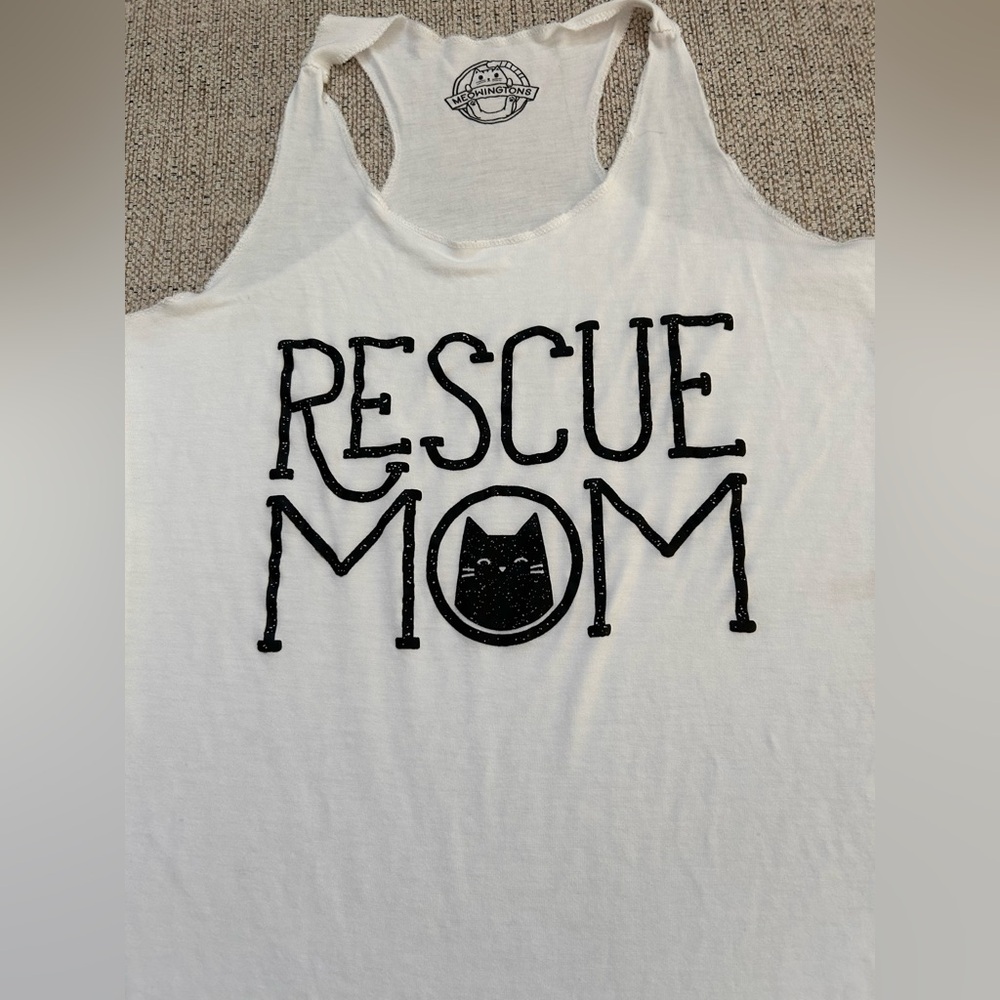 Meowingtons 
Rescue Mom Tank Top
Size Small